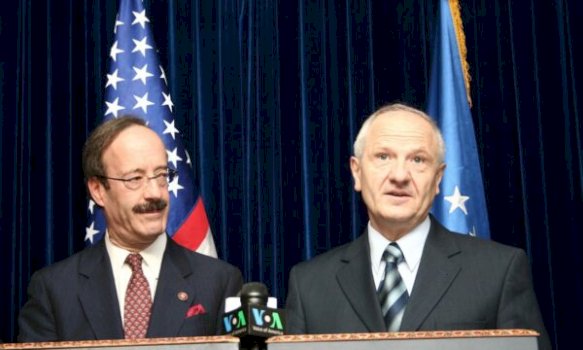 ish-presidenti-sjediu-per-engel:-personalitet-i-rralle-e-i-paperseritshem,-i-falemi-perjete-angazhimit-te-tij ish-presidenti-sjediu-per-engel:-personalitet-i-rralle-e-i-paperseritshem,-i-falemi-perjete-angazhimit-te-tij