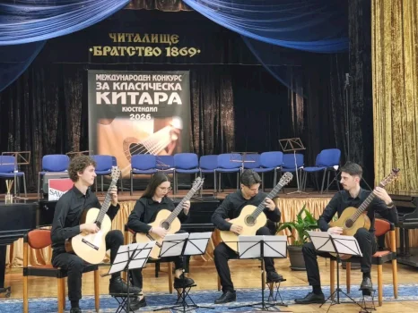 studentet-e-universitetit-te-pejes-lene-gjurme-ne-skenen-nderkombetare studentet-e-universitetit-te-pejes-lene-gjurme-ne-skenen-nderkombetare